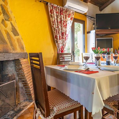 Amazing Cottage In Algatocin With Kitchen Kültér fotó