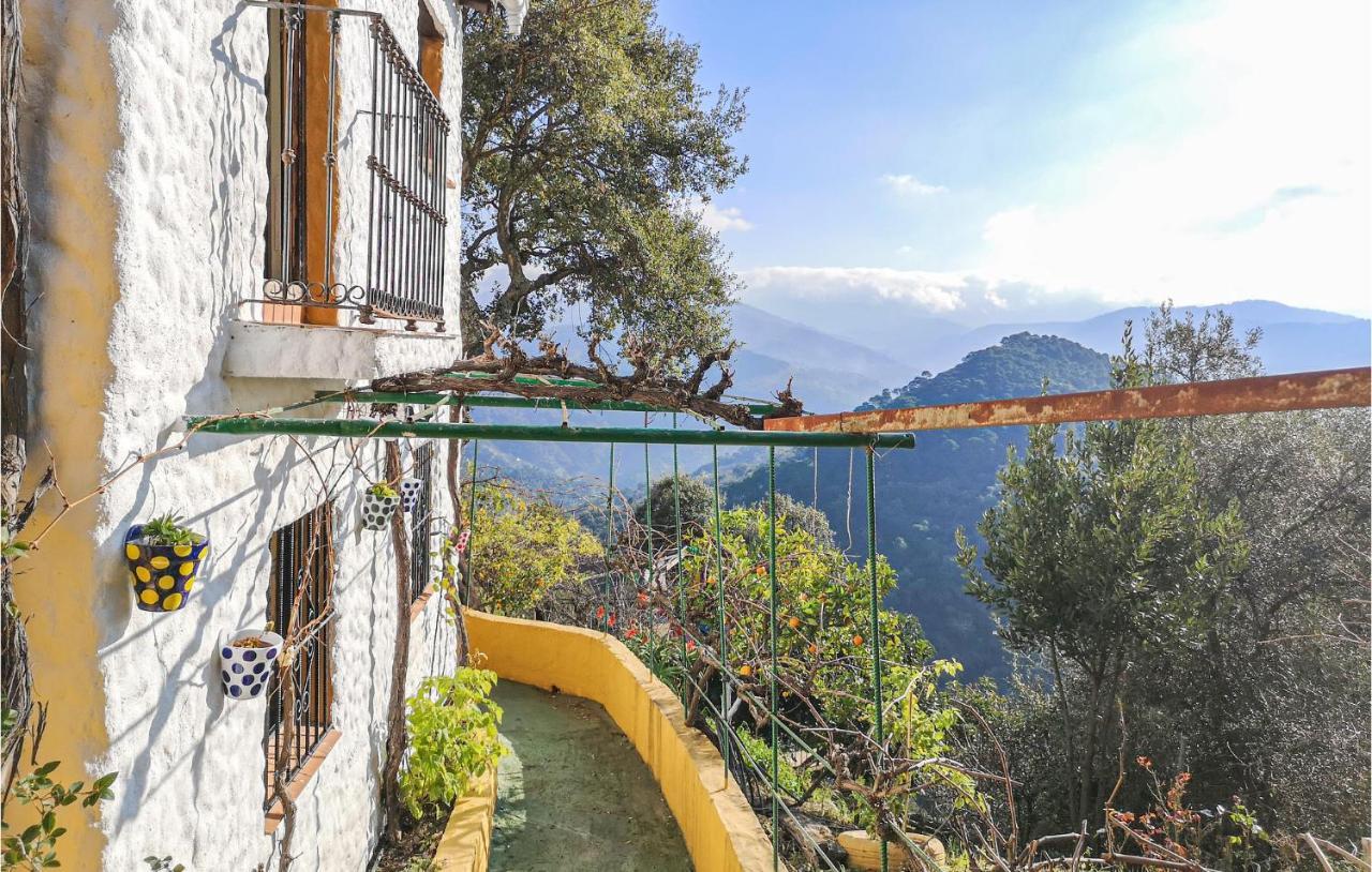 Amazing Cottage In Algatocin With Kitchen Kültér fotó