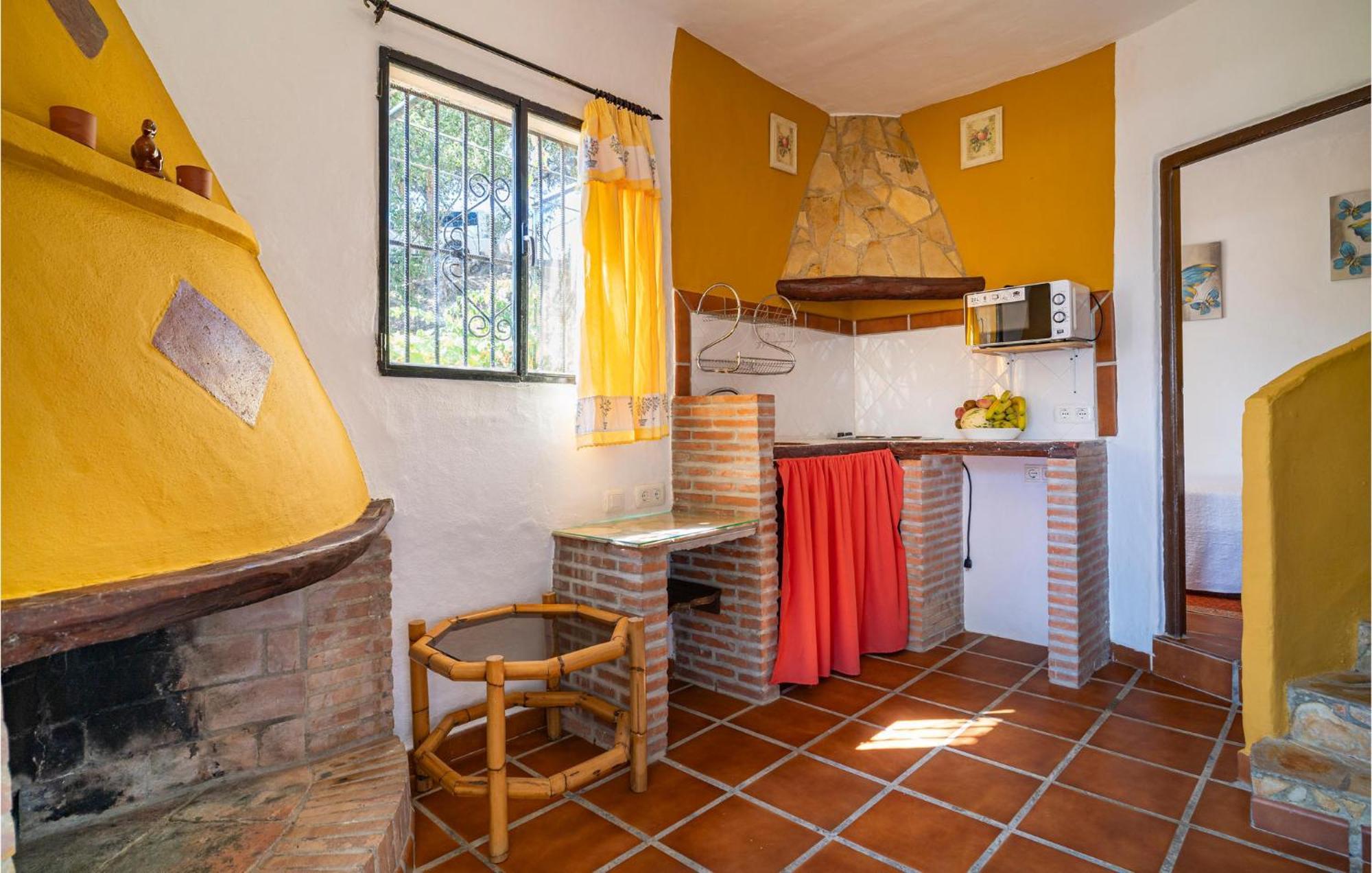 Amazing Cottage In Algatocin With Kitchen Kültér fotó