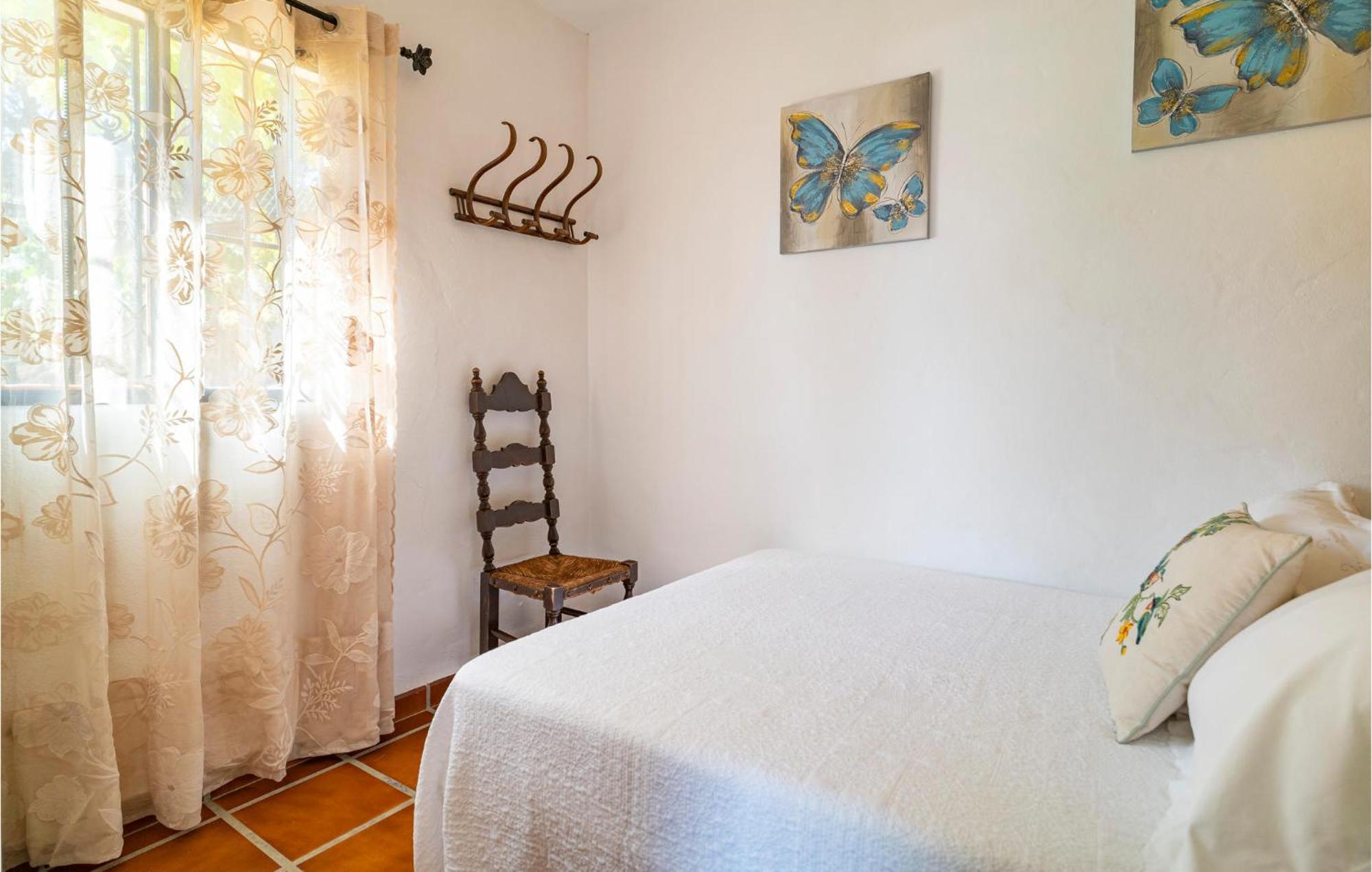 Amazing Cottage In Algatocin With Kitchen Kültér fotó